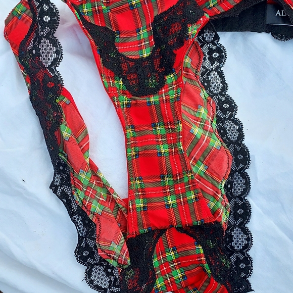 Adore Me Women's Bra and Panty Christmas Plaid Set - Picture 5 of 11